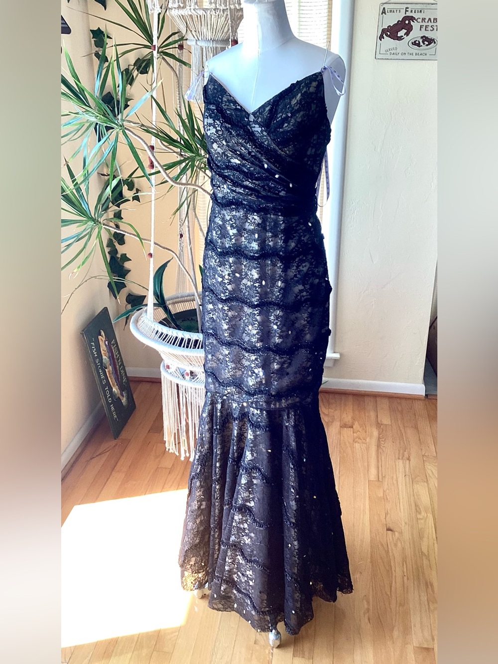 JS Boutique embroidered dress size 6
